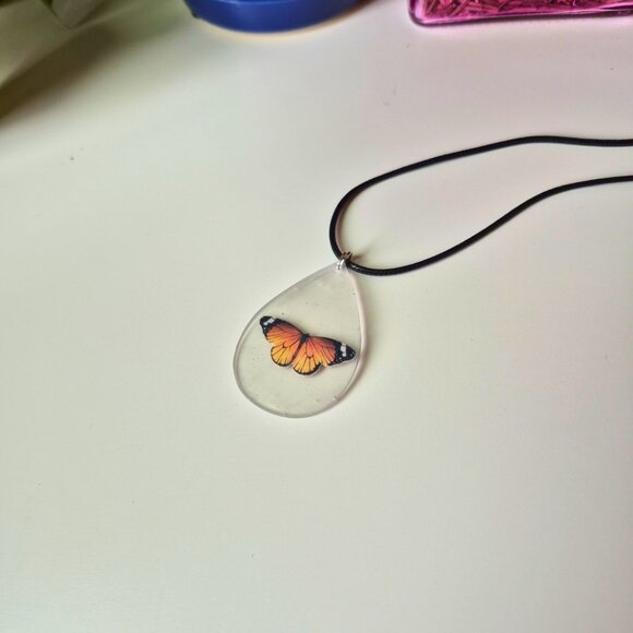 Frosted Butterfly Necklace - Picture 3 of 5